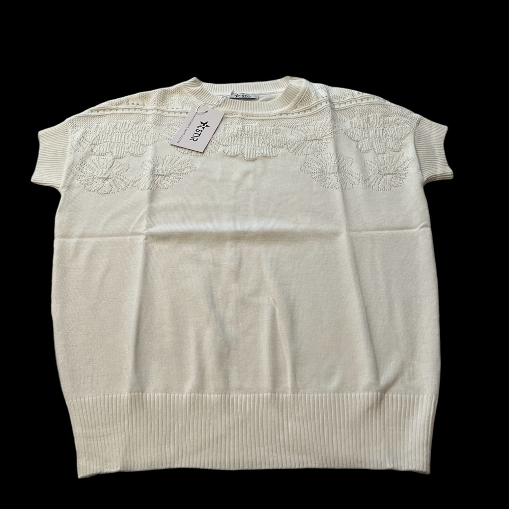 Knit pattern shirt